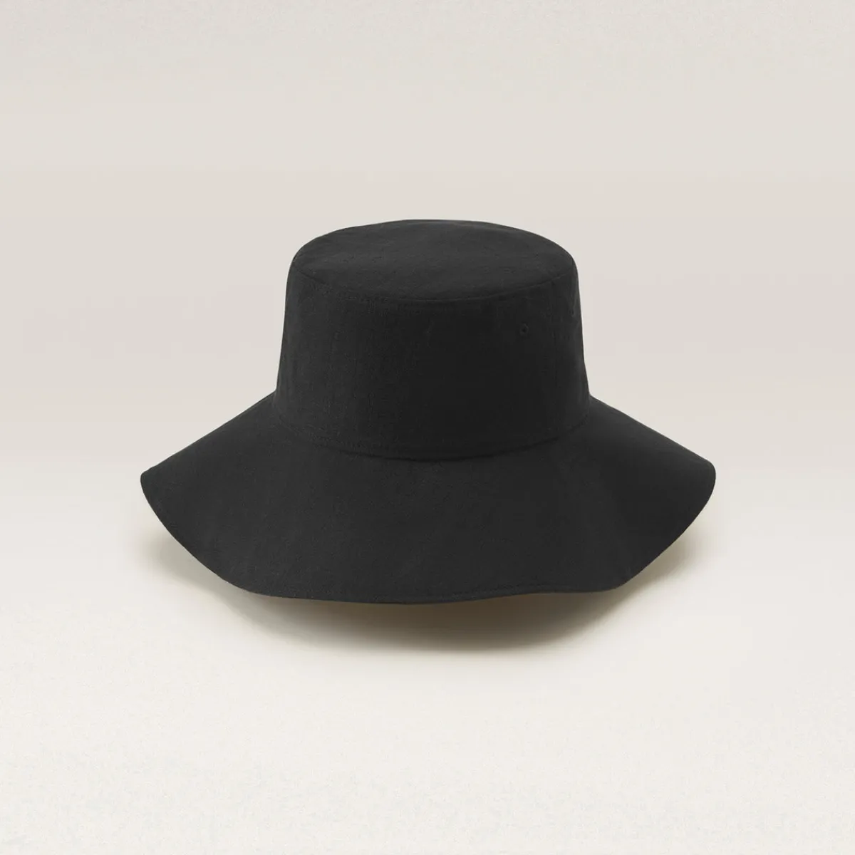 Aria Bucket-Helen Kaminski Clearance