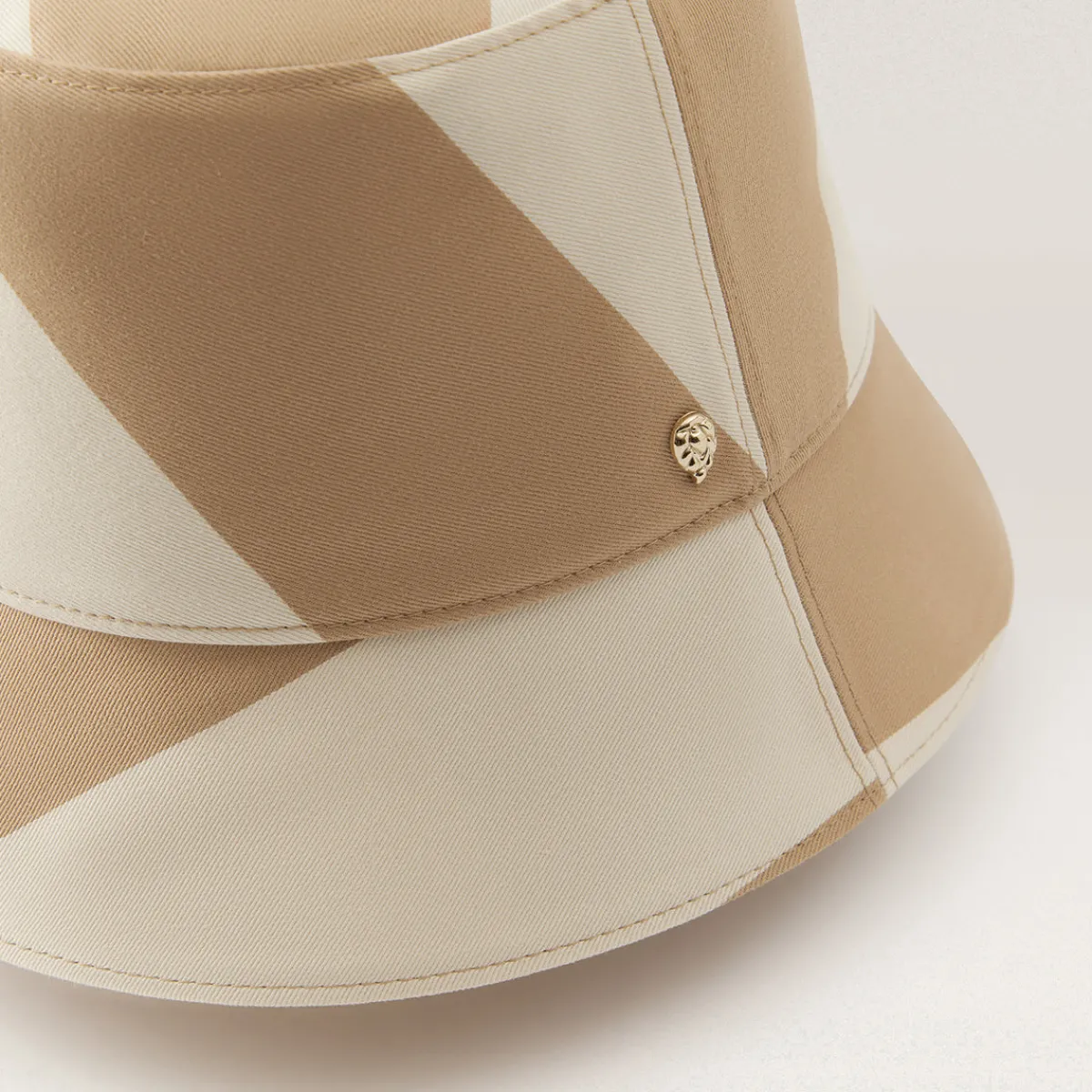 Arlo Bucket-Helen Kaminski Fashion