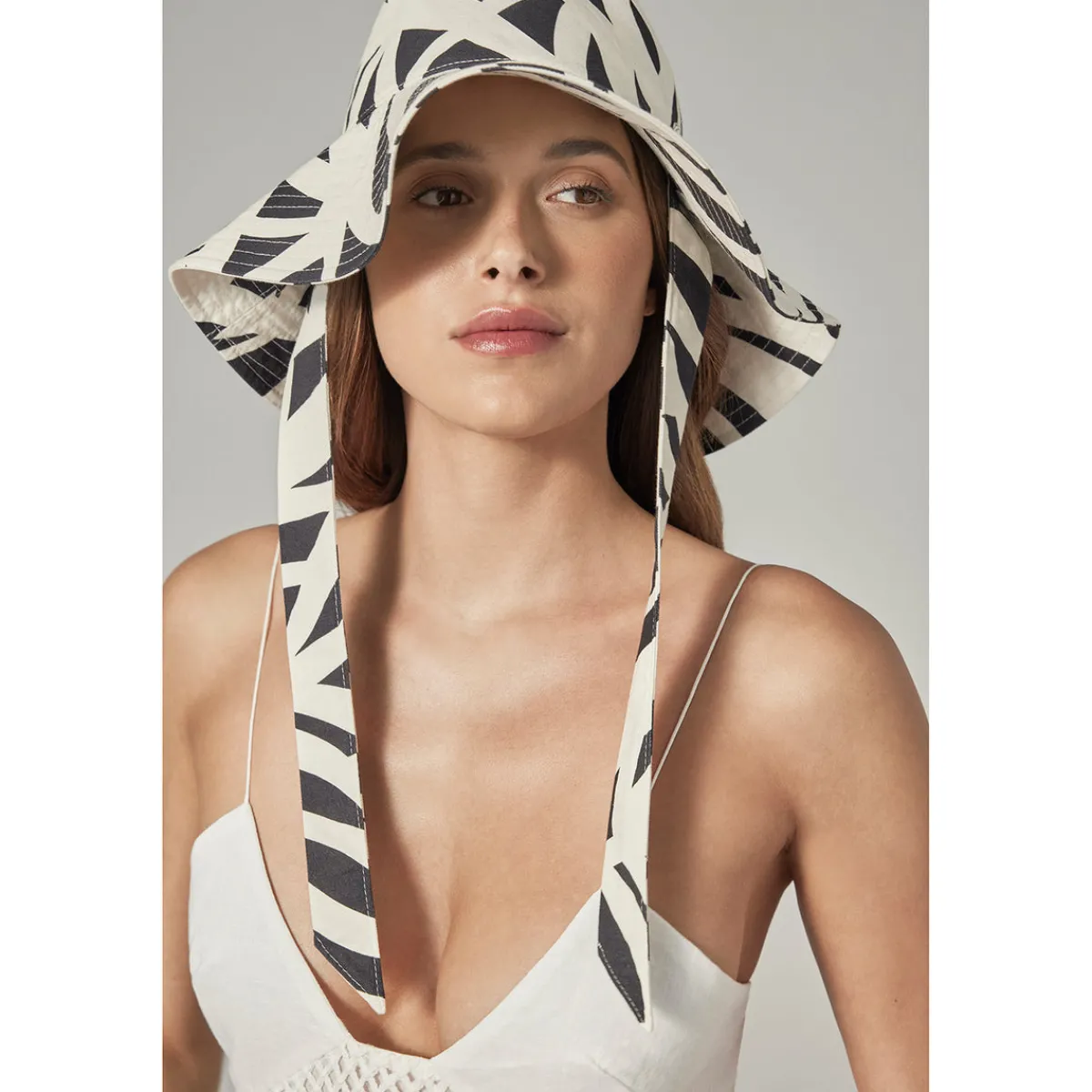 Malibu Bucket-Helen Kaminski Clearance